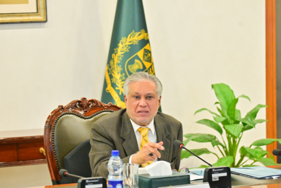ishaq dar