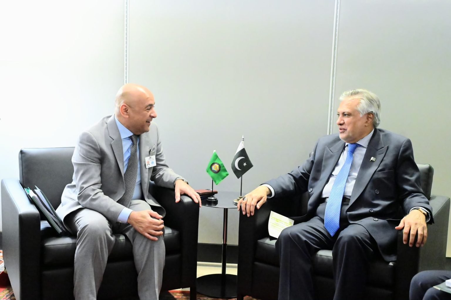 Ishaq Dar, Jasem Mohamed