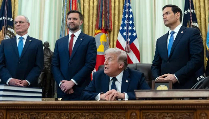 Donald Trump with witkoff and kushnar along with JD Vance