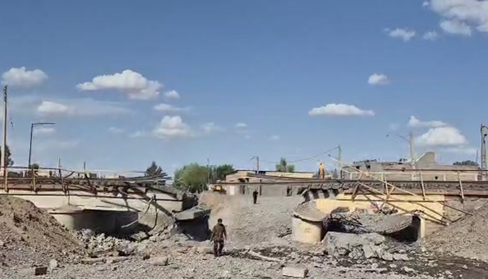 kashan-historic-rail-bridge