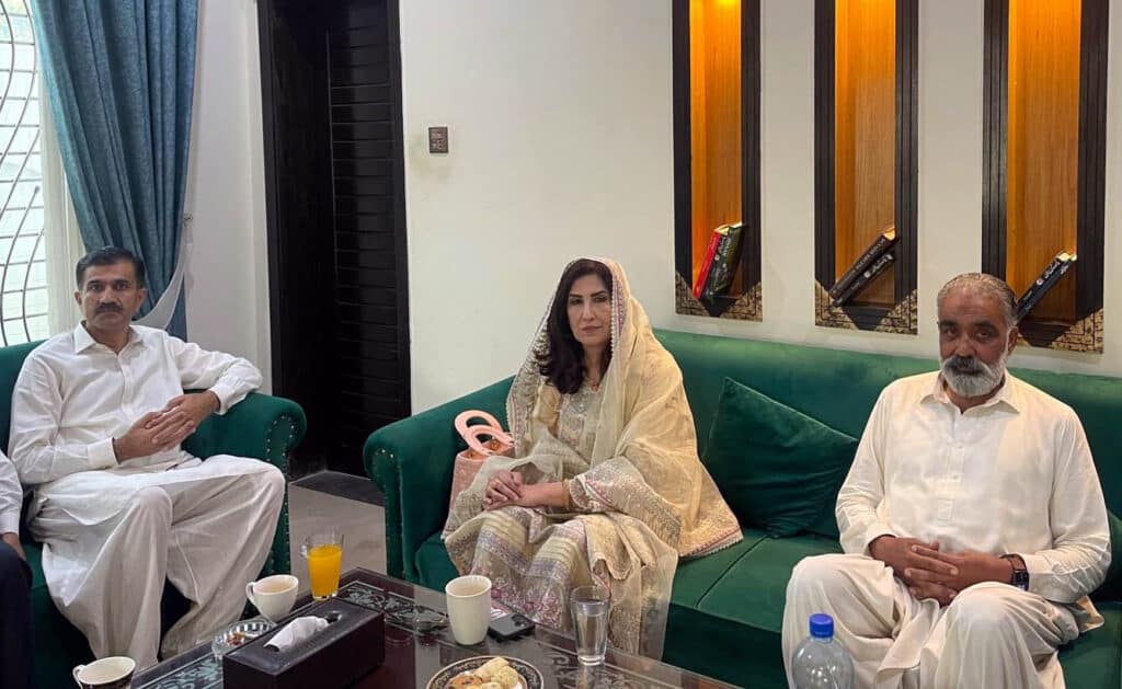 PPP Leader Syeda Shela Raza and Khalid Nawaz Bobi Visited Saadaat House