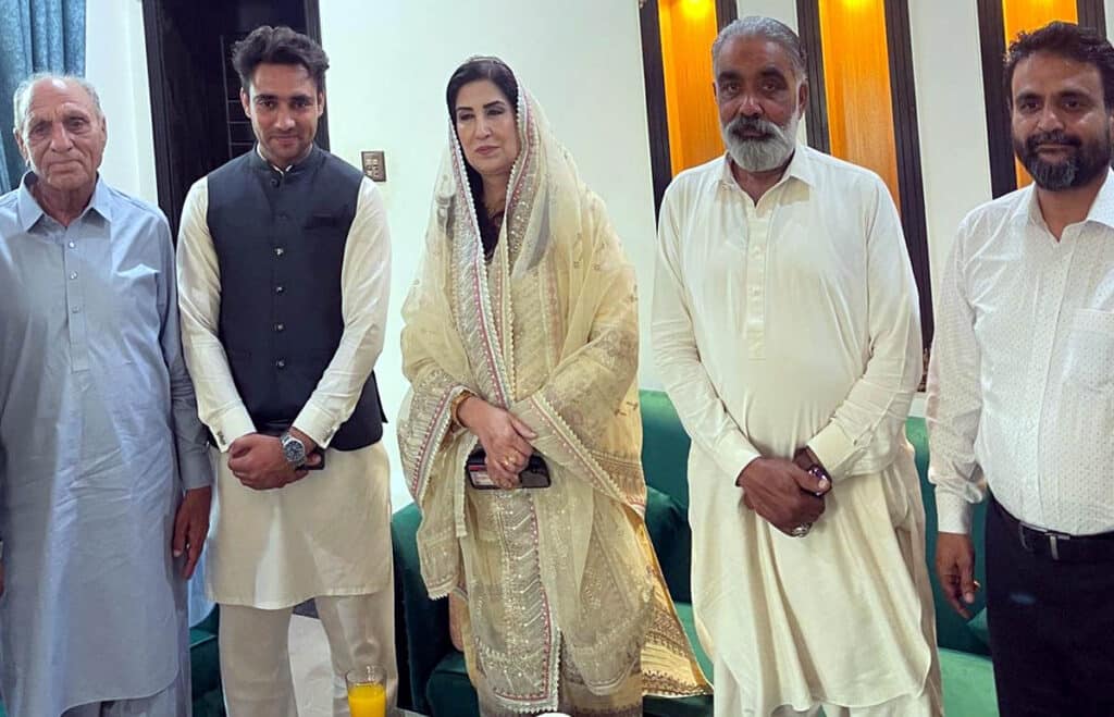 PPP Leaders Syeda Shela Raza and Khalid Nawaz Bobi Visited Saadaat House