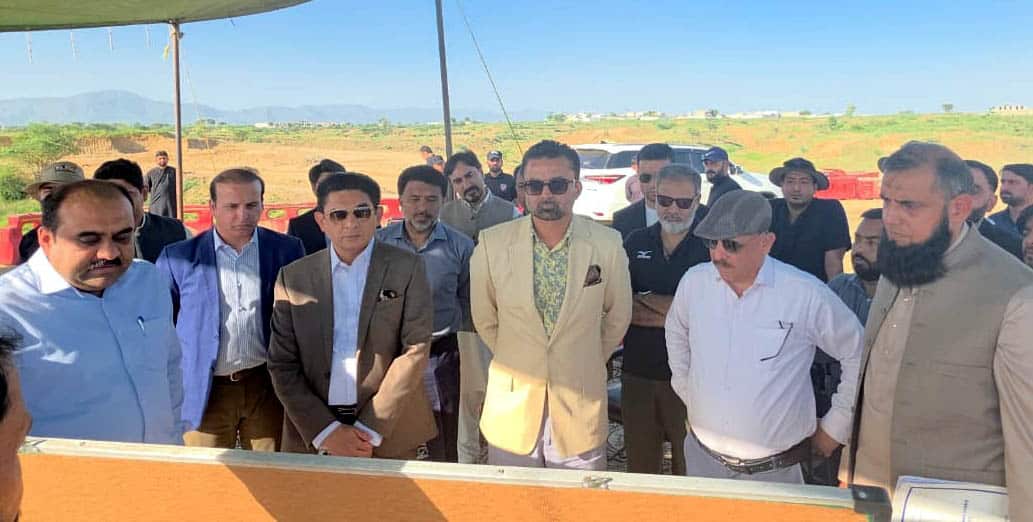 Secretary Housing Visited F-14