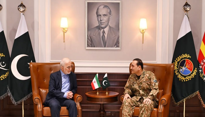 Iranian Minister Meets Field Marshal