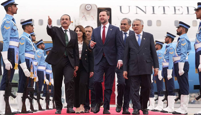 Pakistan Brings US, Iran to Talks