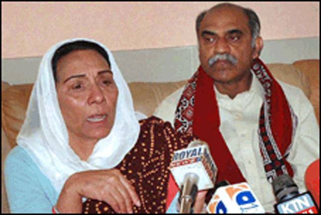 naheed khandand safdar abbasi