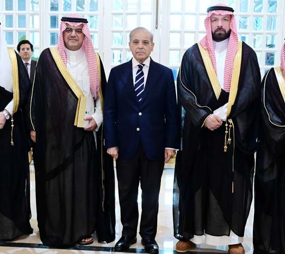 shehbaz-sharif-with-Saudi-Delegation