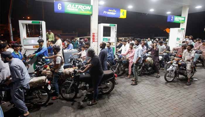 Petroleum dealers