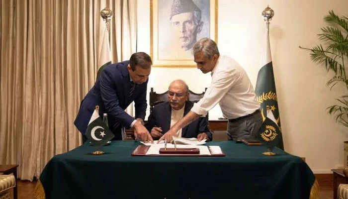 GovernorRajSignature_