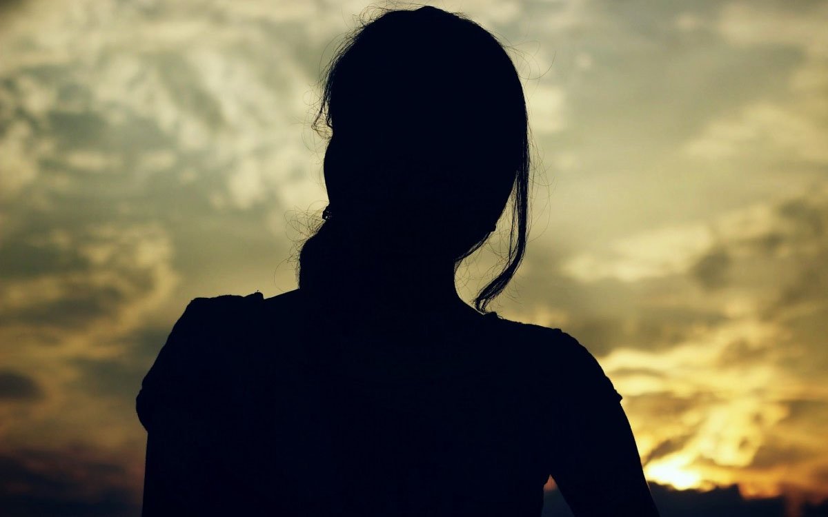 women-shadow